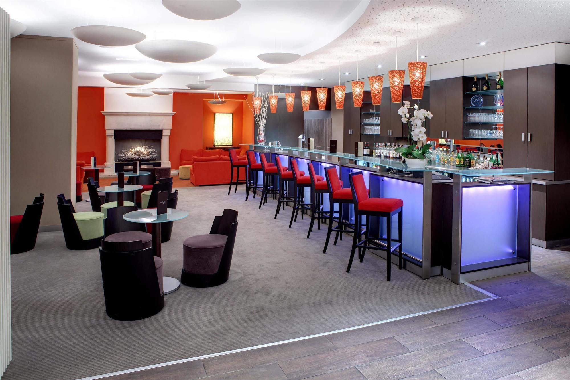 Best Western Plus L'Oree Paris Sud Saulx-les-Chartreux Restaurace fotografie